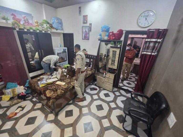 Sahkarita adhikari ghar